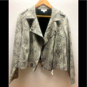 NWOT SOFIA VERGARA Women’s Moto Jacket